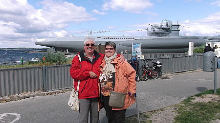 U-Boot beim Marine-Ehrendenkmal Laboe