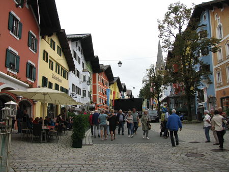 Einkaufstraße in Kitzbühel