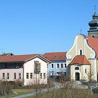 Kirche- Rathaus Patersdorf