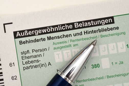 Eine Steuererkl&auml;rung mit dem Formular "Au&szlig;ergew&ouml;hnliche Belastungen"