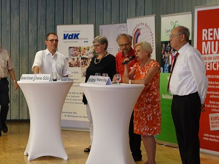 Diskussionsrunde mit (v.l.n.r) Roland Sing, Hilde Matthais (SPD), Romeo Edel (Moderator), Irene Gölz und Bernhard Schneider.