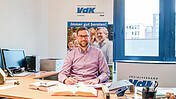 Jan-Philipp Pohst im Büro der VdK Landesgeschäftsstelle Hamburg.