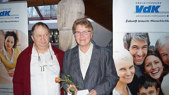 VdK-Ortsverbandsvorsitzender Insel Rügen Manfred Halle und Renate Rietow