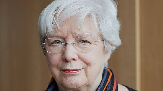 Das Portraitfoto zeigt VdK-Ehrenpräsidentin Ulrike Mascher