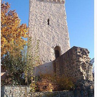 Der 20 Meter hohe Gefangenenturm in Niederbrechen ist ein Turm der ehemaligen mittelalterlichen von 1367 bis 1379 errichteten Stadtmauer. Er gilt als eines der Wahrzeichen von Niederbrechen